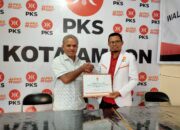 Serius Bertarung, Yusuf Wally Kembalikan Formulir Pendaftaran Bakal Calon Wawali Kota Ambon di PKS