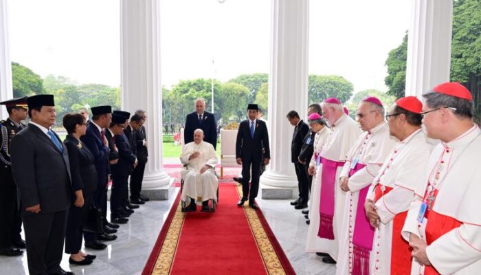 Presiden Jokowi Sambut Kunjungan Paus Fransiskus di Istana Merdeka