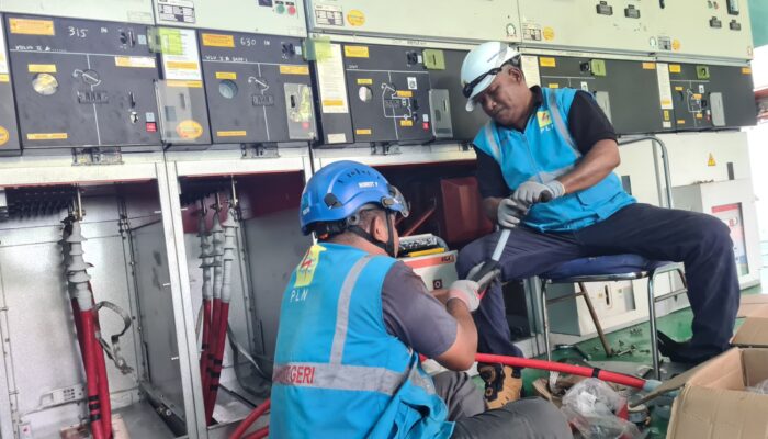 PLTD Wasileo Beroperasi 24 Jam, PLN UP3 Sofifi Lakukan Pemeliharaan Kubikel dan Kabel XLPE Dukung Keandalan Sistem