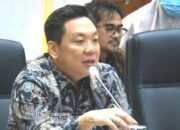 DPR Bilang Pemerintah Harus Bijak Respon Tren #KaburAjaDulu