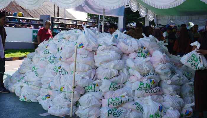 PLN UIW MMU Gelar Pasar Murah Ramadan, Hasil Penjualan untuk Tambah Daya Listrik Fasilitas Umum