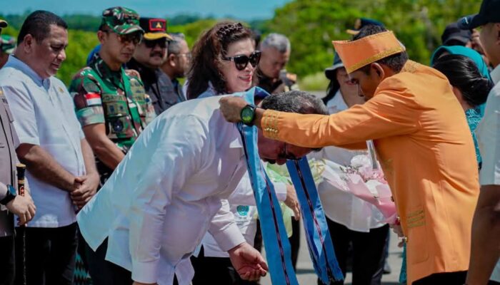 Gubernur Maluku Hendrik Lewerissa Resmikan Program 100 Hari Kerja Wali Kota Tual, Ini Daftarnya