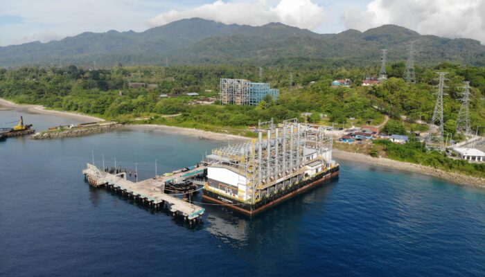 PLN UIW MMU Gerak Cepat Pulihkan Kelistrikan Ambon, Petugas Berjibaku di Lapangan