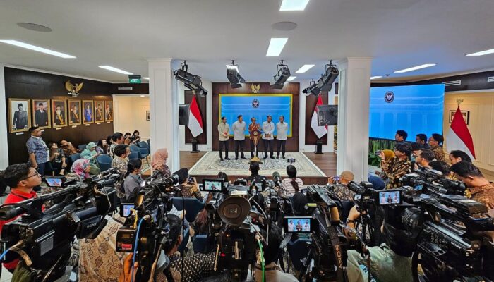 Izin Bermasalah Bertahun-tahun, Pemerintah Baru Cabut Tambang di Raja Ampat