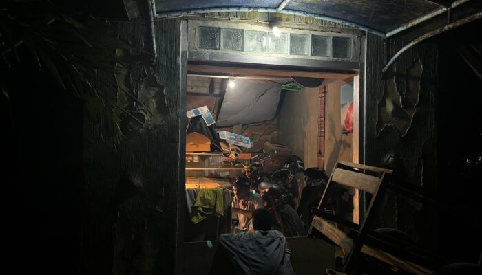 Ban Pecah di Pantai Ngurbloat? Tenang, Ada Bengkel Delon yang Siaga Membantu