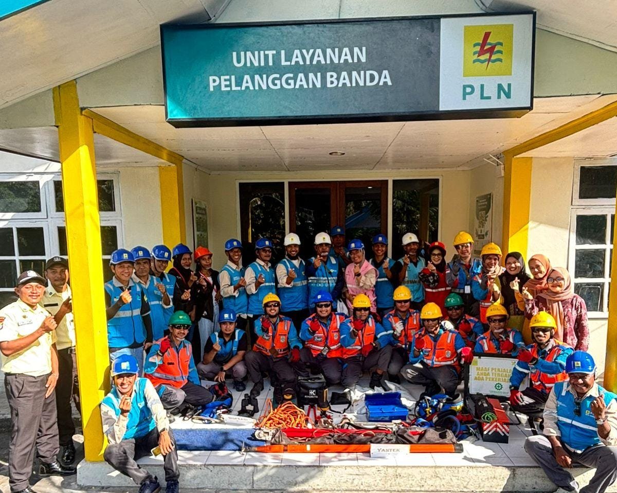 30/11/2025 - Petugas PLN