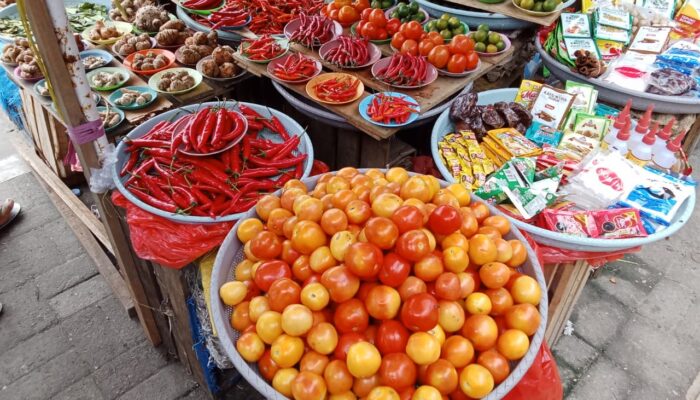 Harga Bahan Dapur di Pasar Mardika Melonjak Jelang Nataru, Simak Selengkapnya