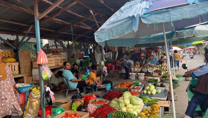 Harga Cabai Rawit Melonjak, Sejumlah Komoditas di Pasar Binaya Masohi Naik Jelang Nataru