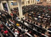 Sekitar 5.000 Umat Padati Misa Malam Natal di Katedral Santo Fransiskus Xaverius Ambon