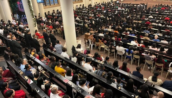Sekitar 5.000 Umat Padati Misa Malam Natal di Katedral Santo Fransiskus Xaverius Ambon