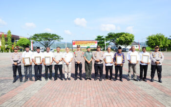 Tertib Minuman Keras, Enam Kepala Ohoi di Maluku Tenggara Sabet Penghargaan Kapolda Maluku