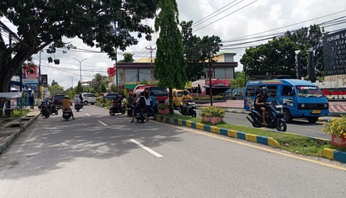 Lalu Lintas di Ohoijang Kembali Padat Usai Libur Nataru