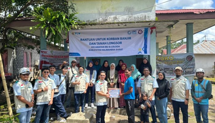 YBM PLN UIW MMU Salurkan Bantuan Kemanusiaan untuk Korban Banjir dan Longsor di Halmahera Barat