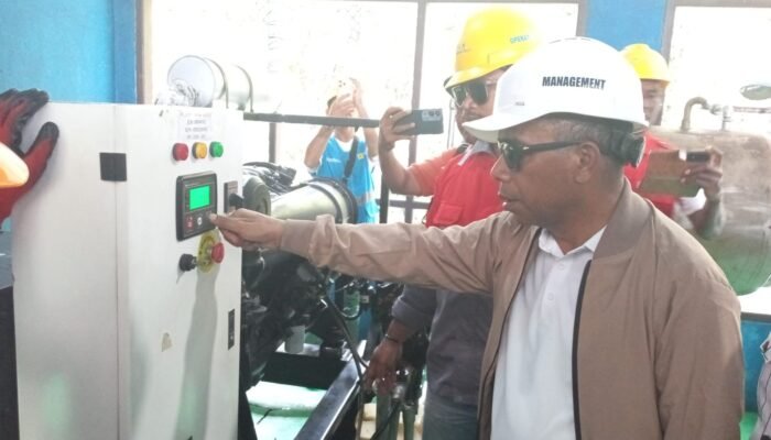 Jadi Kado Ramadan, Amir Rumra Resmikan Layanan listrik 24 Jam di Pulau Tam