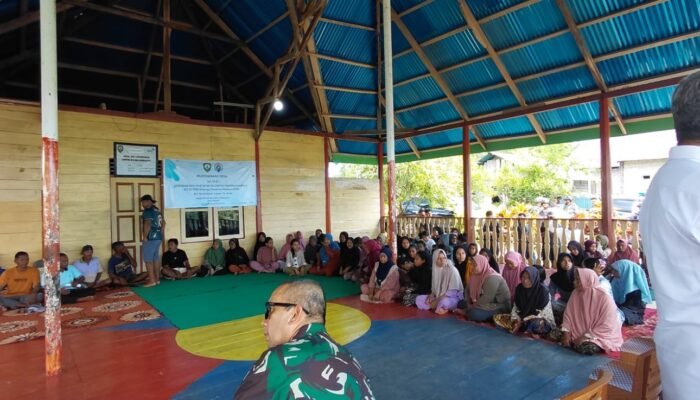 Pemprov Maluku Serahkan Bantuan Rp. 354 juta Kepada Warga Terdampak Bentrok