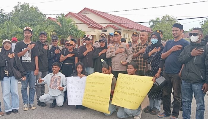 Massa OKP Cipayung dan Aliansi Perempuan Desak Transparansi Kasus Veronika Rahanyanat