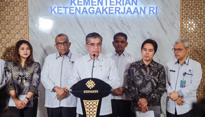 Menaker Imbau Perusahaan Terapkan WFH Sepekan Sekali untuk Dukung Efisiensi Energi
