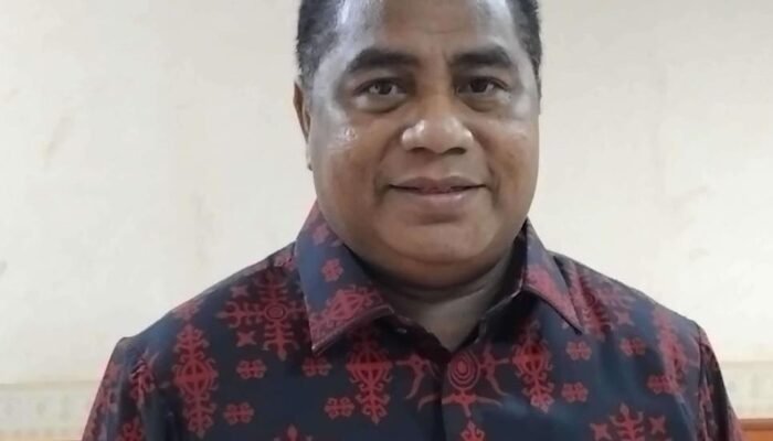 Ketua DPRD Maluku Benhur Watubun Ajak Masyarakat Hemat BBM