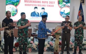 Maluku Tengah Genjot Investasi dan Pariwisata, Targetkan Pertumbuhan Ekonomi 2027