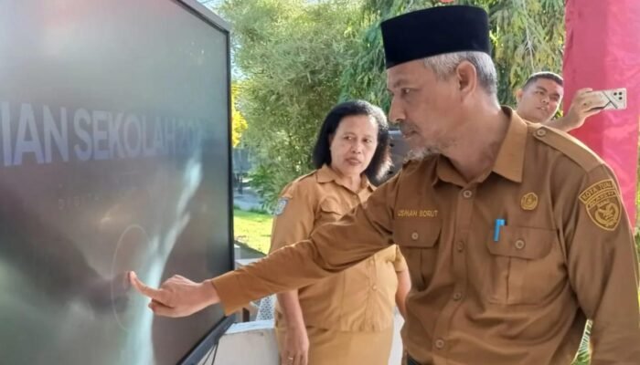 Pemkot Tual Buka Ujian SMA, Targetkan Lahirkan SDM Berkualitas