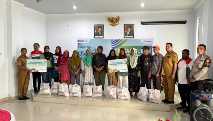 Pertamina Patra Niaga Gelar Pasar Murah 1.000 Paket Sembako bagi Warga Prasejahtera di Ambon