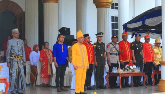 Pimpin Upacara Hardiknas, Wawali Tual Tekankan Pendidikan Karakter Bukan Sekadar Seremonial