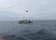 Kapal Rusak di Perairan Aru, Lima Nelayan Berhasil Dievakuasi Tim SAR
