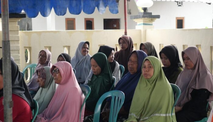Bandara Pattimura Salurkan Bantuan Keagamaan untuk Warga Dusun Air Manis