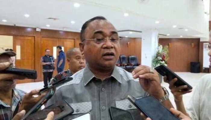 Johan Lewerissa Desak Penataan Kawasan Rawan Bencana di Ambon Usai Longsor dan Pohon Tumbang