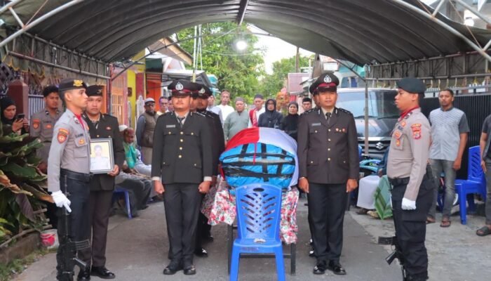 Meninggal Saat Selamatkan Pelajar, Polres Tual Resmi Lepas Jenazah Briptu Risyhant Tutupoho