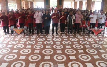 Hendrik Lewerissa Lepas Kontingen Pesparawi Maluku, Target Tampilkan Karakter Negeri Raja-Raja di Ajang Nasional