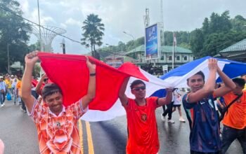 Dari Ambon untuk Oranje, Bendera Raksasa Belanda Meriahkan Color Fun Walk 2026