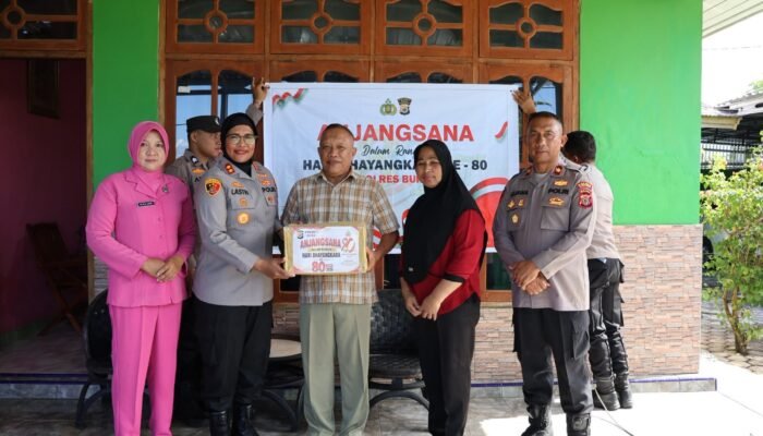 Jelang Hari Bhayangkara ke-80, Kapolres Buru dan Jajaran Sambangi Rumah Purnawirawan
