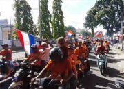 Usai Salat Jumat, Ratusan Fans Fanatik Oranje Nuhu Evav Gelar Pawai Kemenangan