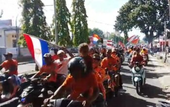 Usai Salat Jumat, Ratusan Fans Fanatik Oranje Nuhu Evav Gelar Pawai Kemenangan