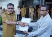 Pelaku UMKM Ambon Terima Sertifikat Halal, Pemkot Bidik Pasar yang Lebih Luas