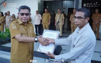 Pelaku UMKM Ambon Terima Sertifikat Halal, Pemkot Bidik Pasar yang Lebih Luas