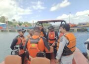 Tim SAR Gabungan Tual Berhasil Evakuasi 3 Korban Longboat Mati Mesin di Perairan Rumadan