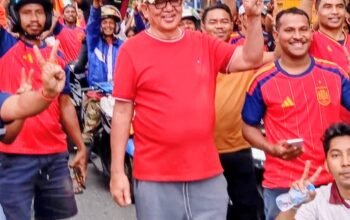 Nobar Piala Dunia 2026 di Langgur Dongkrak Penjualan UMKM, Bupati Malra Borong Dagangan Pedagang