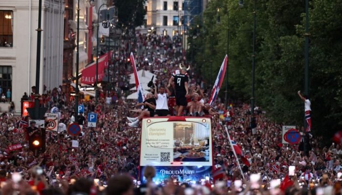 Norwegia-nya Haaland Disambut Bak Pahlawan di Oslo setelah Tersingkir dari Piala Dunia