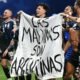Inggris Desak FIFA Selidiki Argentina Terkait Spanduk Klaim Falkland di Piala Dunia