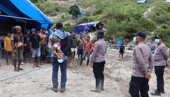 Polres Buru Ajak Warga Hentikan PETI, Penertiban Tambang Emas Ilegal Dilakukan Secara Humanis