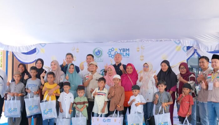 Muharam Berkah, PLN UP3 Tobelo Khitan Gratis 112 Anak dan Salurkan Perlengkapan Sekolah