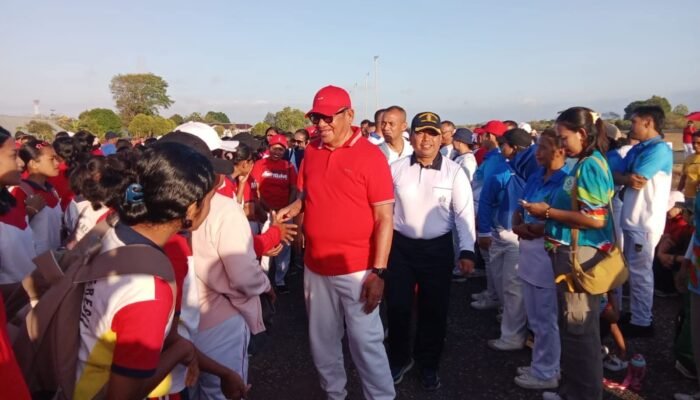 188 Regu Siap Meriahkan Gerak Jalan Indah HUT ke-81 RI di Maluku Tenggara