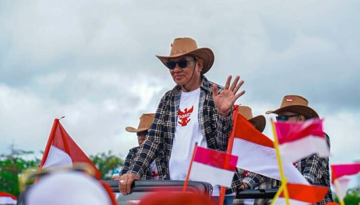 Bupati Maluku Tenggara Ajak Warga Sukseskan Gerakan Pembagian Bendera Merah Putih