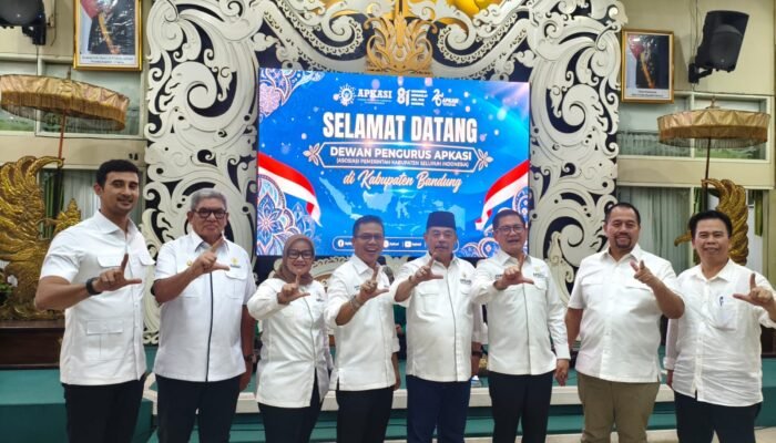 Thaher Hanubun Dorong Penguatan Kewenangan Daerah Kepulauan di Forum APKASI