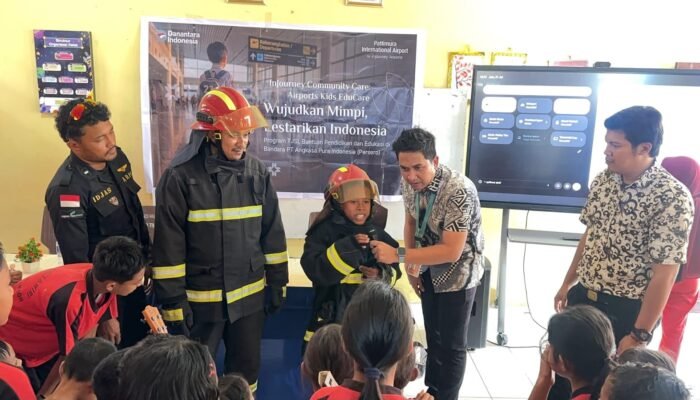 Bandara Pattimura Edukasi Siswa SD Tawiri soal Keselamatan Penerbangan dan Bahaya Bermain Layang-layang di KKOP