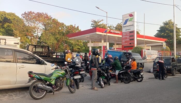 DPRD Malra Pastikan Stok BBM Aman, Awasi Penyebab Antrean di SPBU Langgur