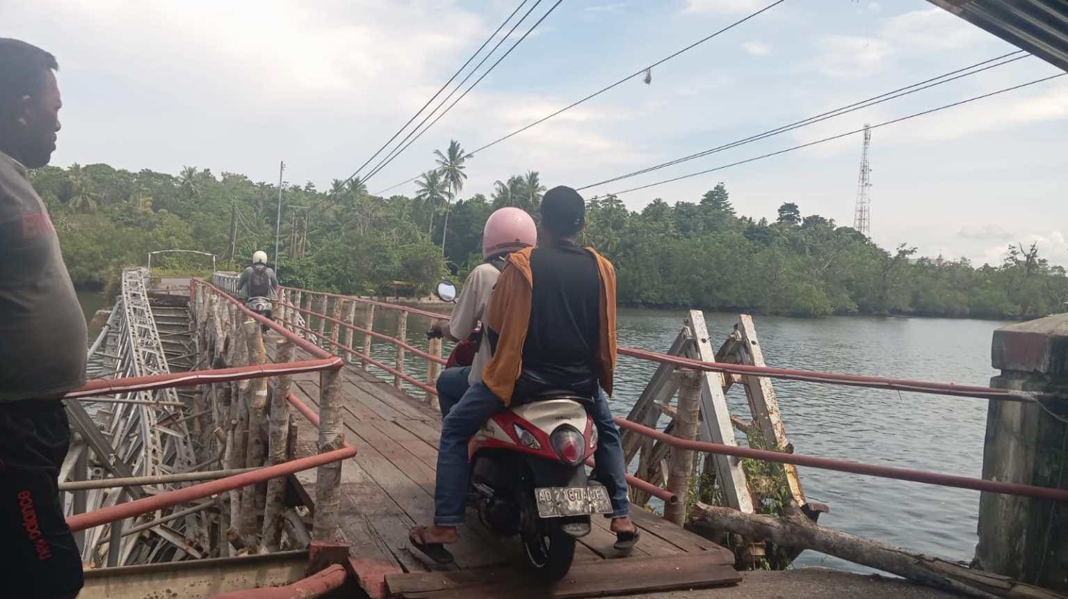 12/8/2026 - Jembatan
