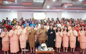 Sekda Ambon Dorong Istri ASN Aktif Dukung Program Pemerintah dan Jaga Integritas Keluarga